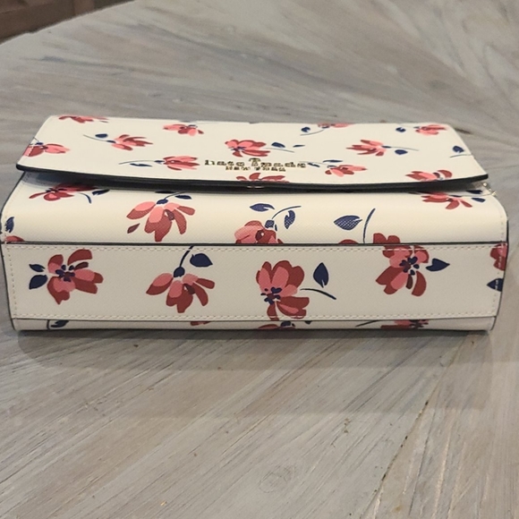 Kate Spade Carson Tea garden toss floral crossbody - Picture 7 of 10